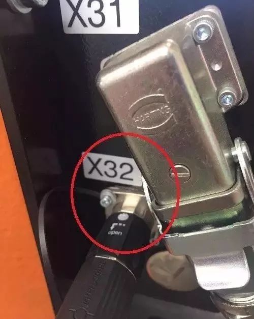 �쿨�C�������c�GʧУ��